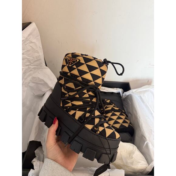 Prada Apres-Ski Boots Black & Brown Triangle Pattern Lug Sole - Picture 5 of 10